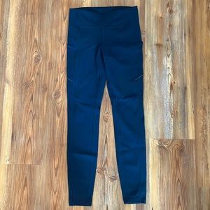 Lululemon Navy like new size 6